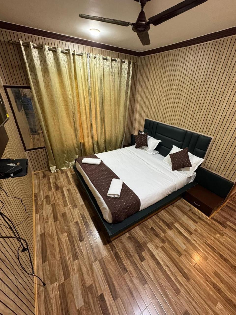 Hotel The Casa Srīnagar Dış mekan fotoğraf