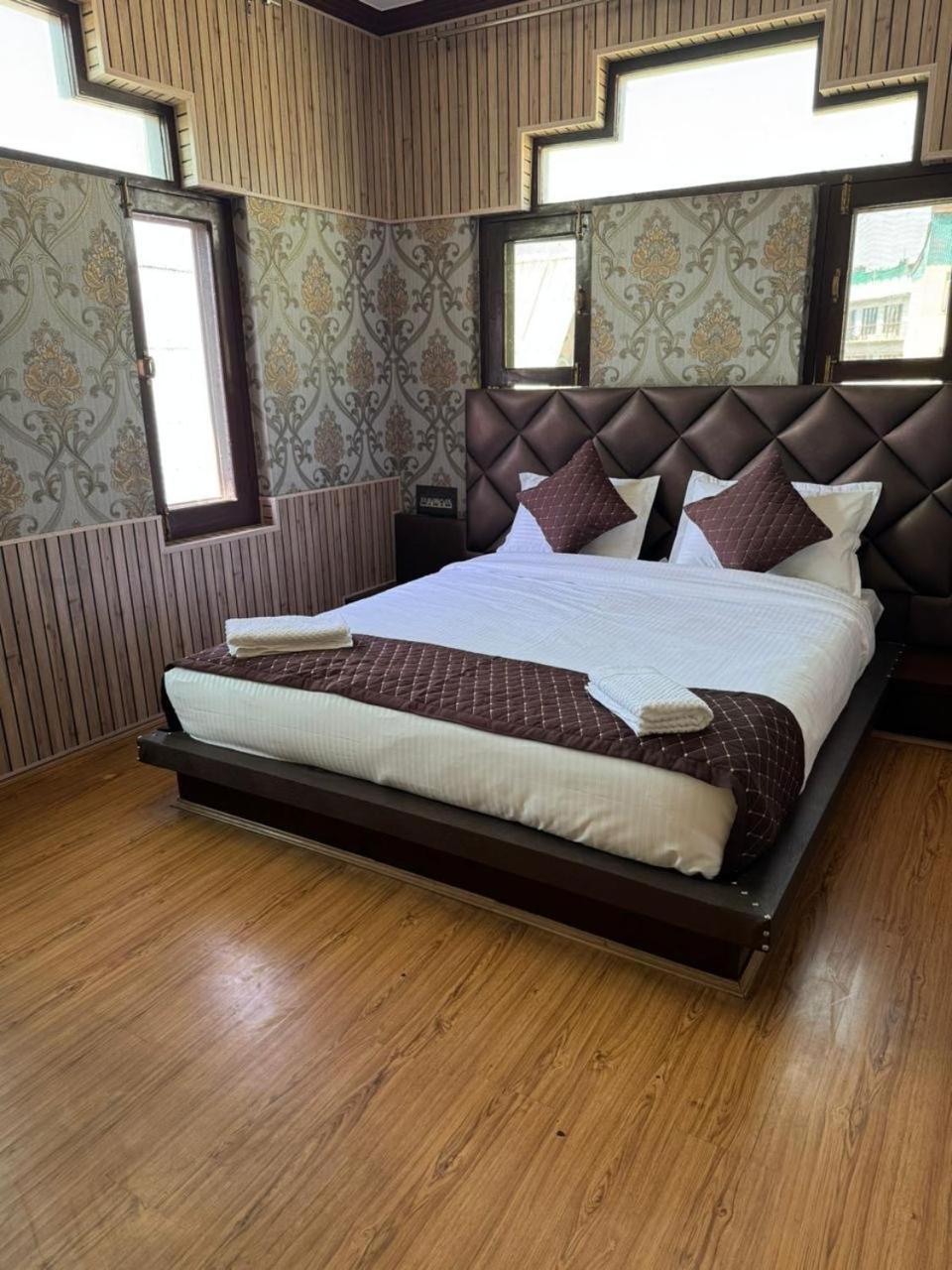 Hotel The Casa Srīnagar Dış mekan fotoğraf