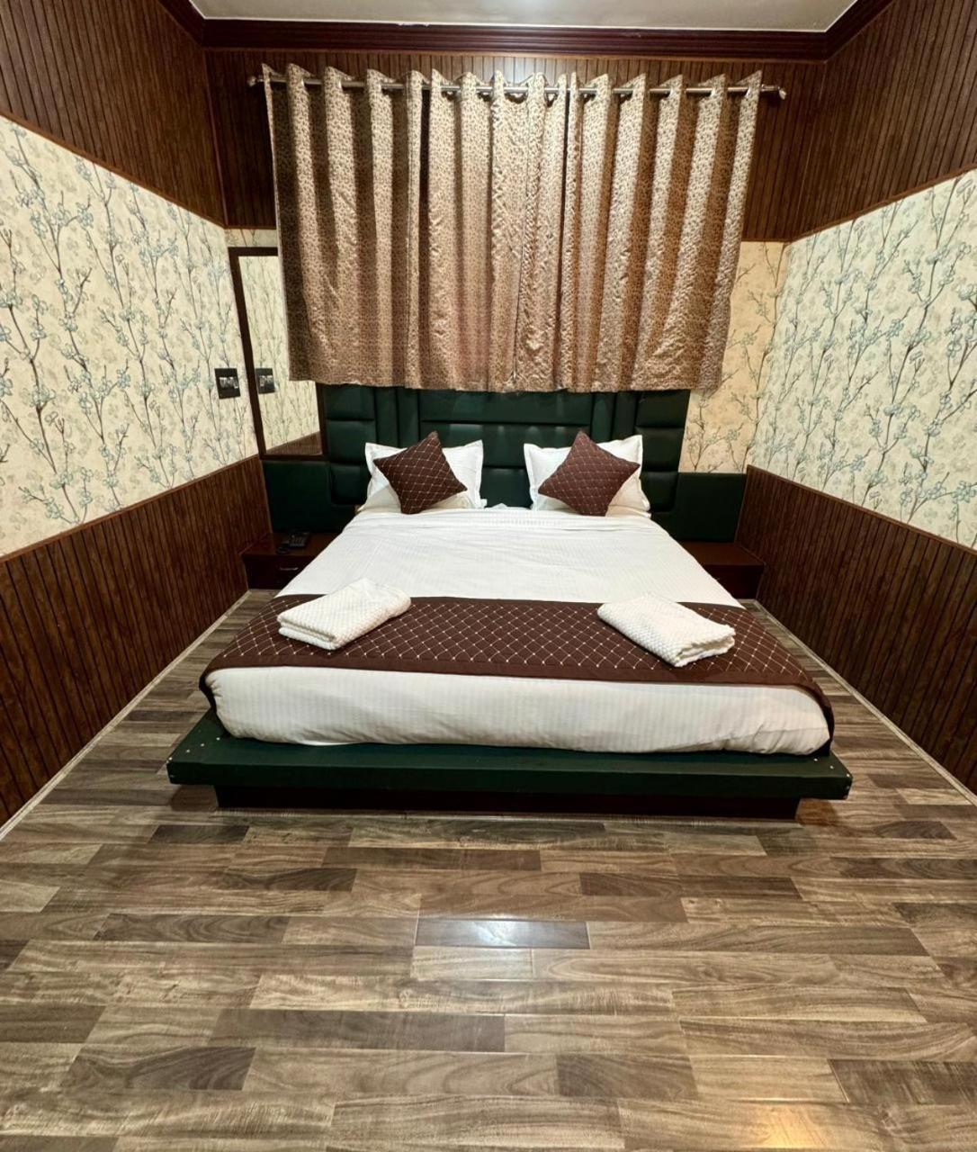 Hotel The Casa Srīnagar Dış mekan fotoğraf